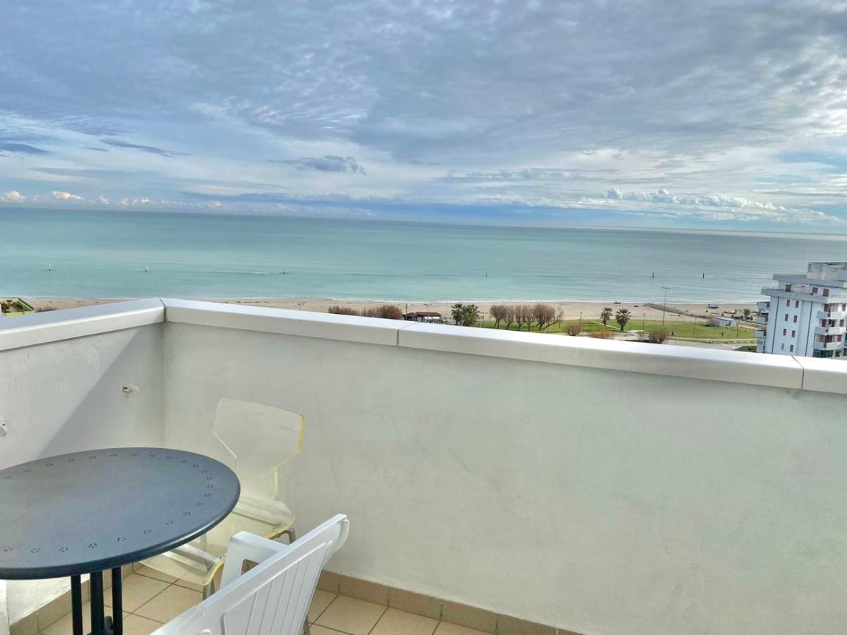 Punto Di Osservazione Lido di Fermo Extérieur photo