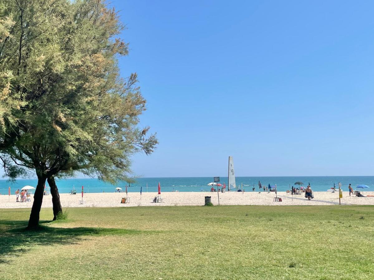 Punto Di Osservazione Lido di Fermo Extérieur photo
